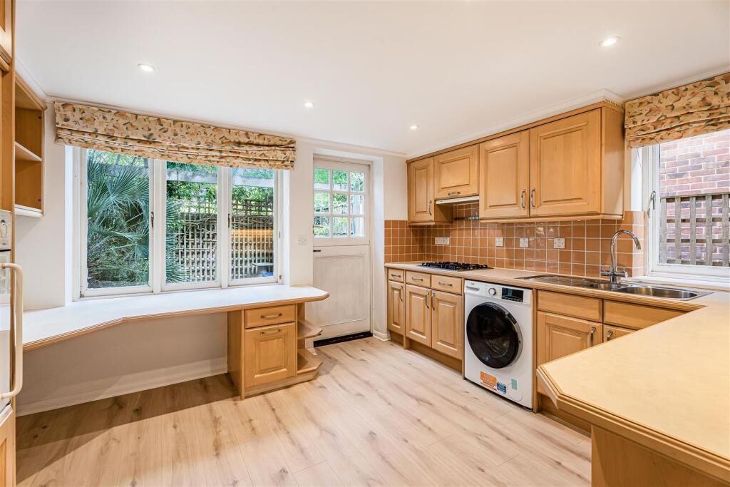 Apartment in Twickenham - More