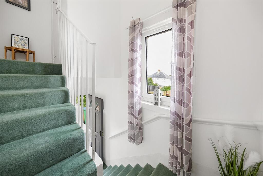Apartment in St Andrews, Ladyhead, Fife - More