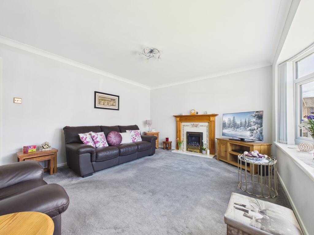 Blands Close, Castleford, West Yorkshire, WF10 photo 4
