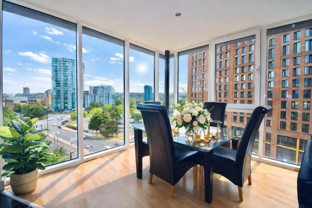 Main image of property: Apt 6, 112 Ecclesall Road