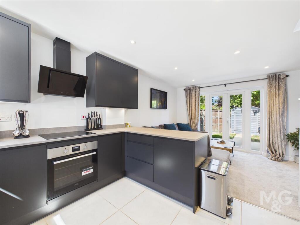 Frenesi Crescent, Bury St. Edmunds photo 4