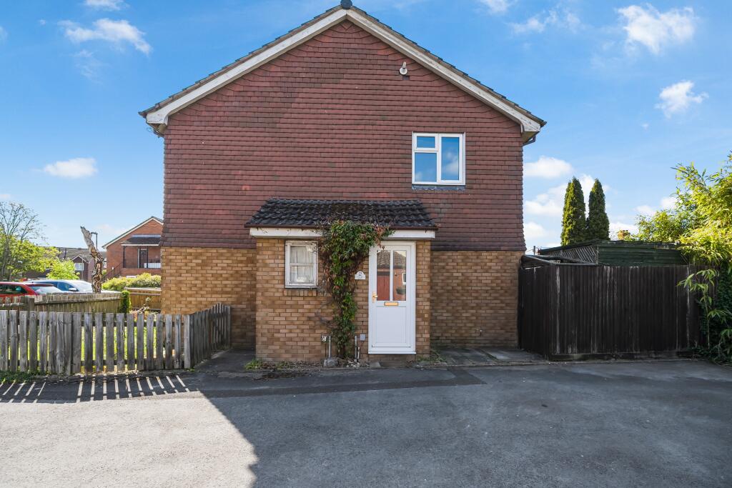 Main image of property: Holmes Court, Andover, SP10 3UB