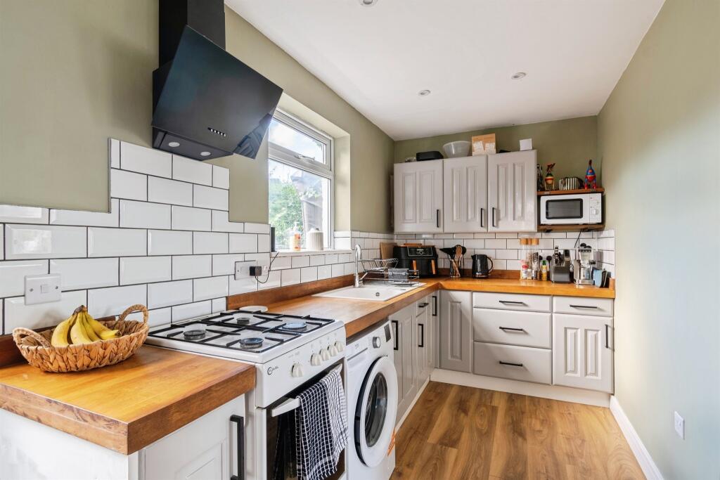 House in Chippenham, Wiltshire - View 5