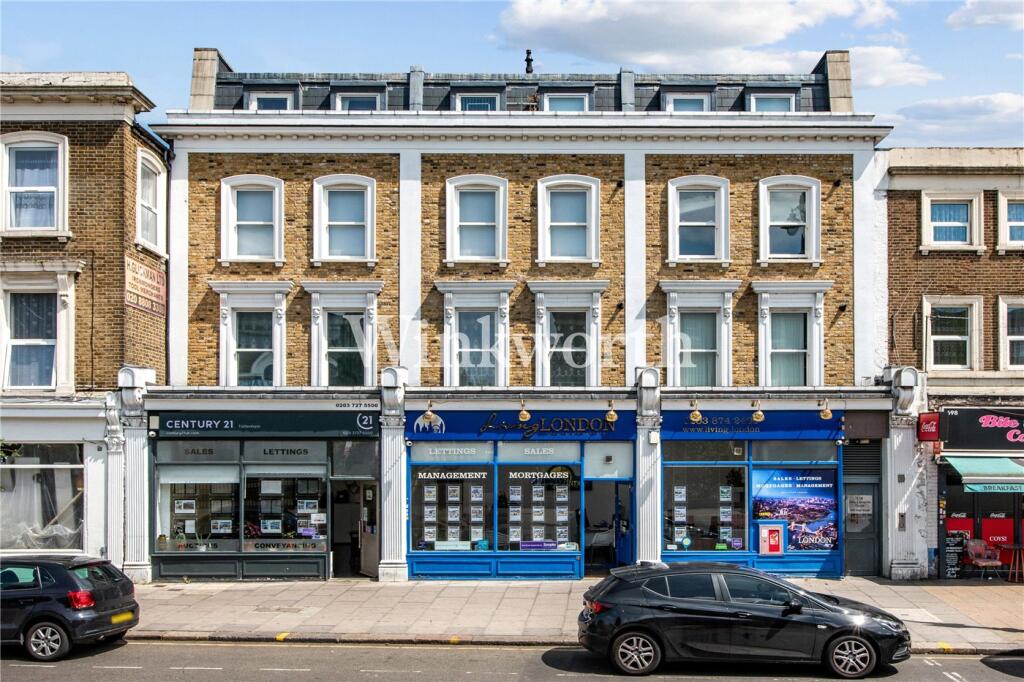 1-bed flat on High Road, London, N17, £250,000