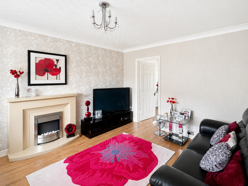 House in Sefton, Crossens - More