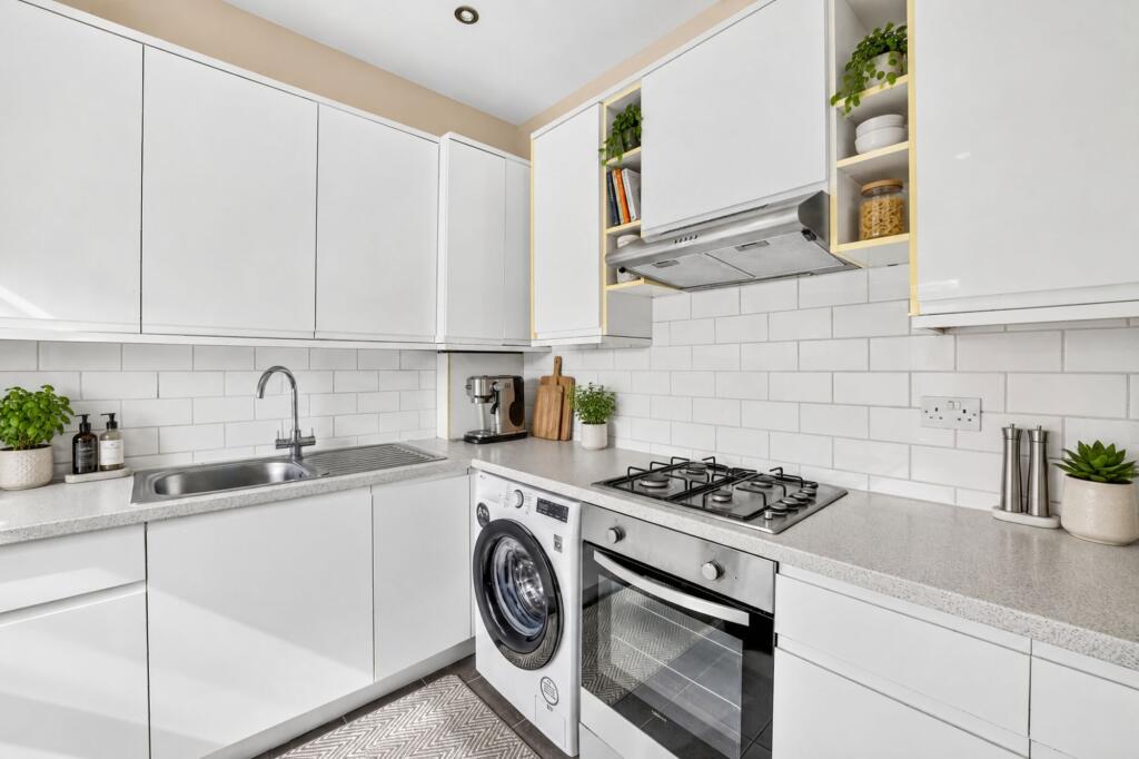 House in London - View 5