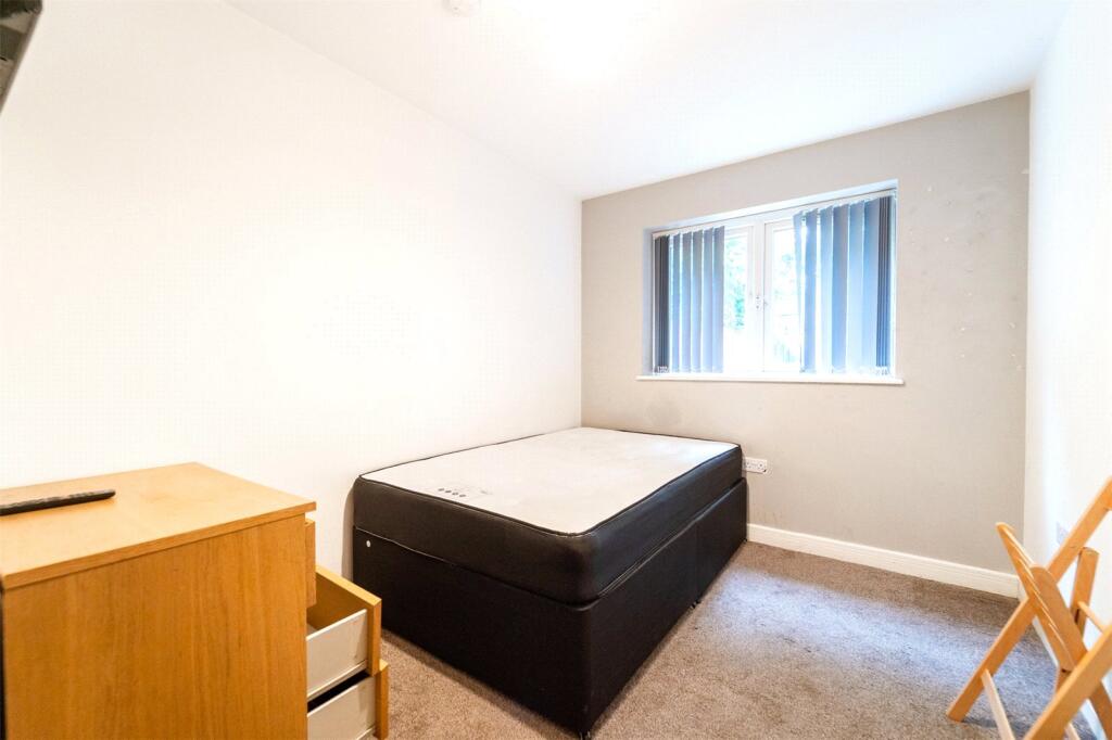 6 bedroom house for rent