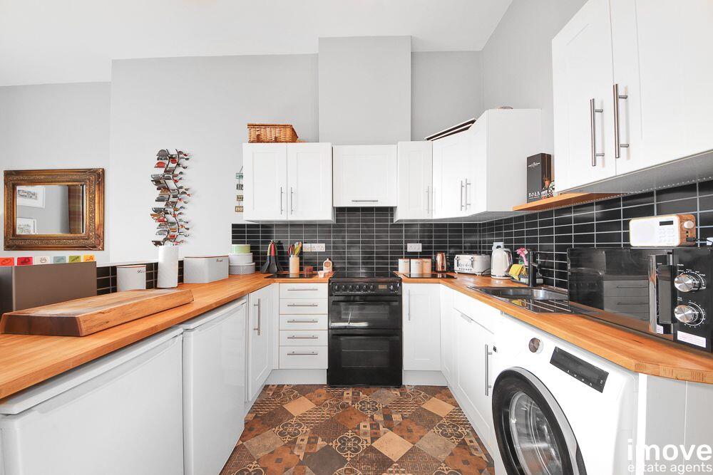 Apartment in Torquay, Upton - More
