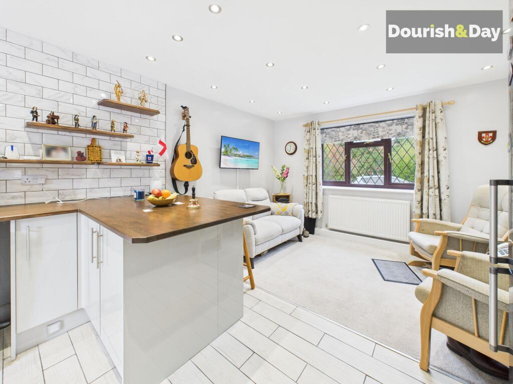 Waterside Close, Whitchurch, SY13 photo 3