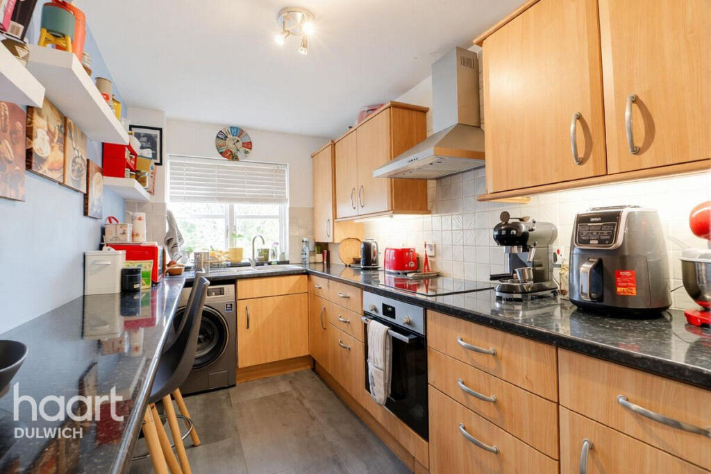 Apartment in London - More