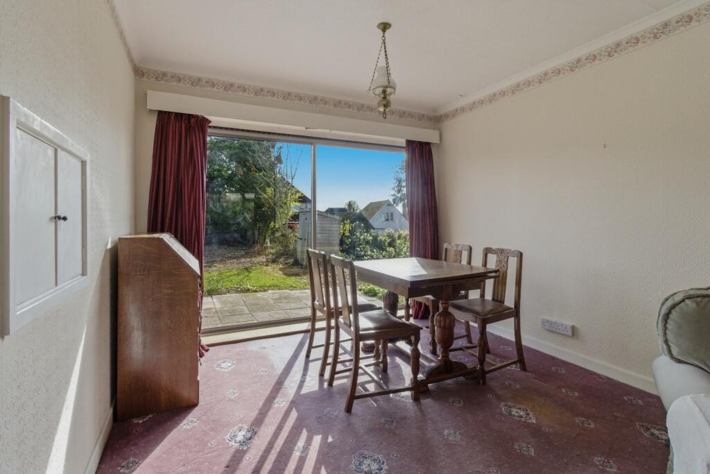 Cedar Avenue, Malvern, Worcestershire, WR14 2SG photo 4