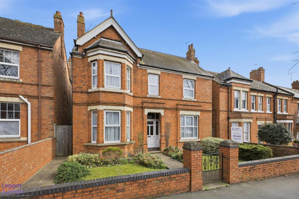 Main image of property: Greenhill, Evesham