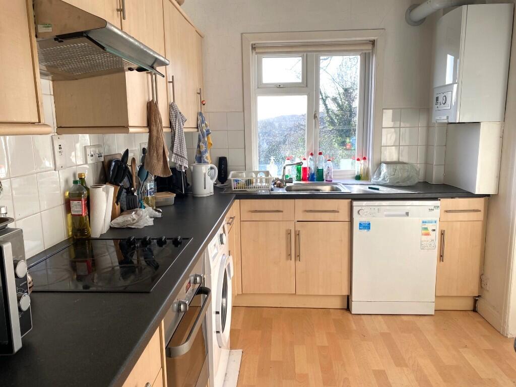 Upper East Hayes, Bath, Somerset, BA1 photo 4