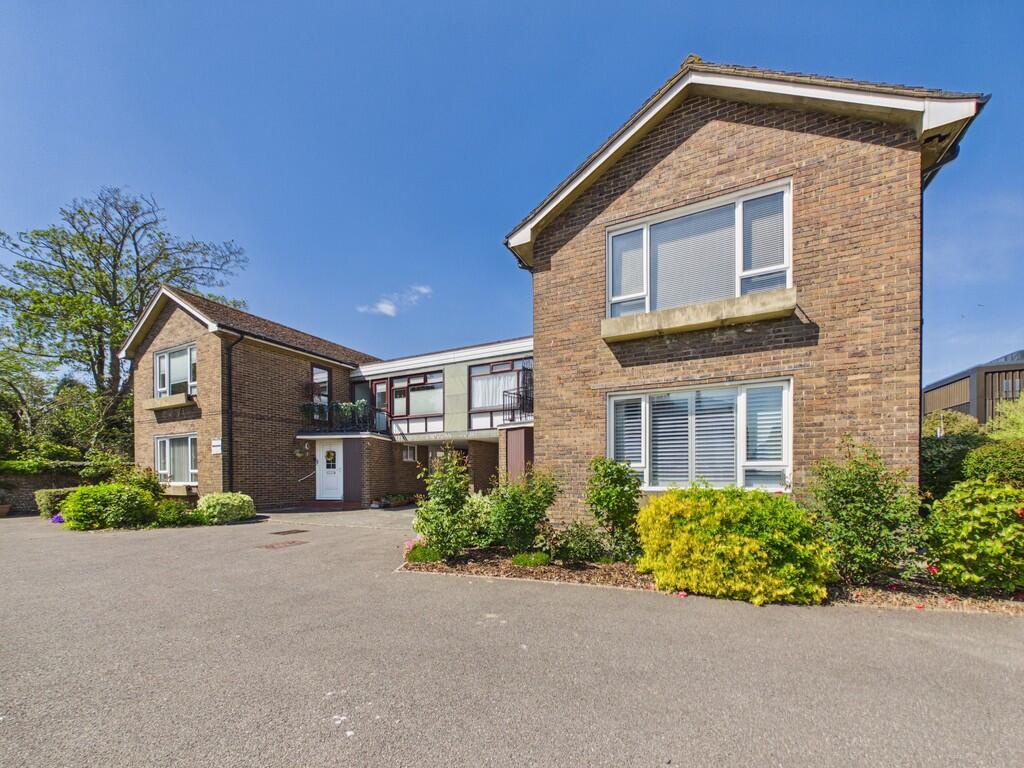 Main image of property: Christchurch Road, Worthing, BN11 1JG