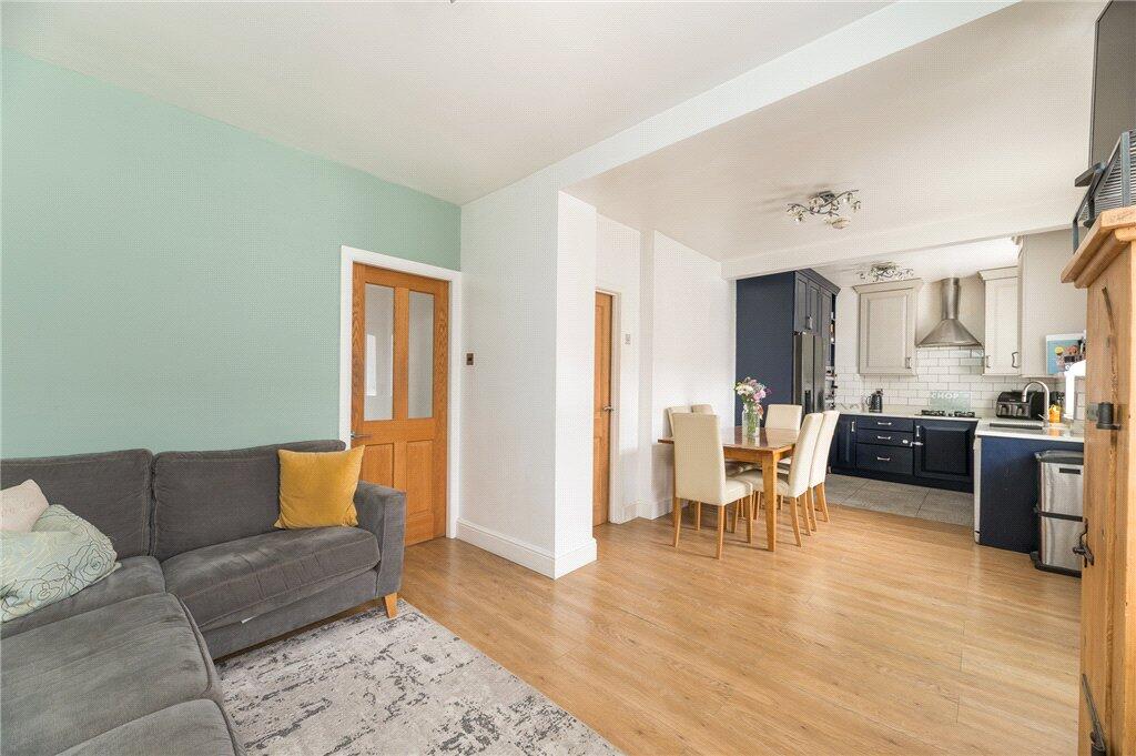 House in Leeds, Morley - More