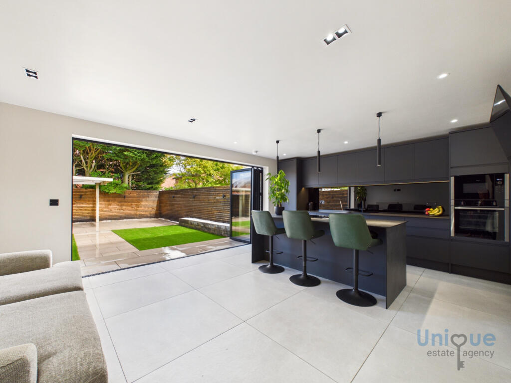 Main image of property: Poulton Road, Poulton-le-Fylde, Lancashire, FY6 7LX