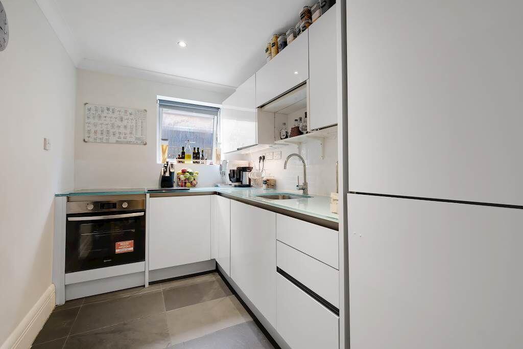 Apartment in London - View 4