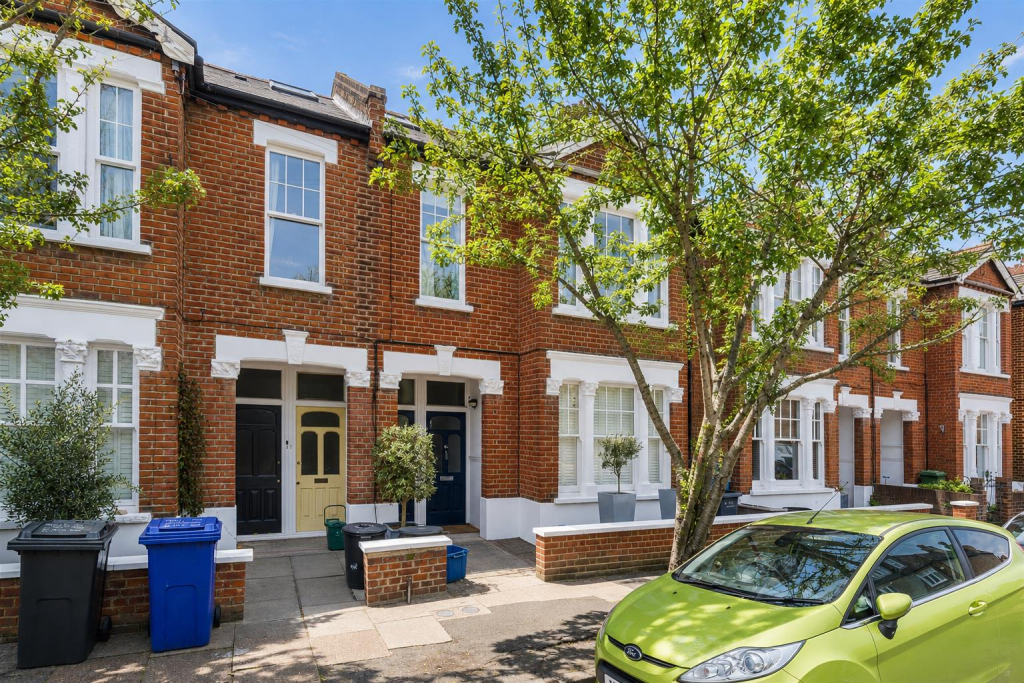 Apartment in London, Mortlake