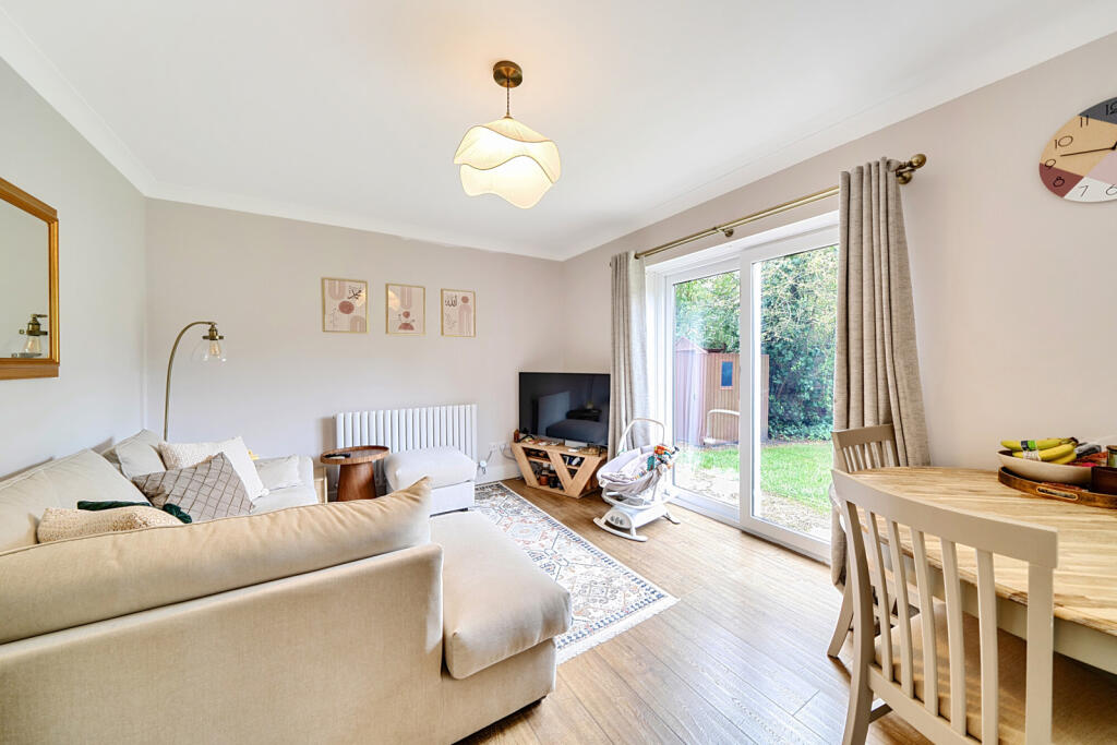 Apartment in Southall - View 2