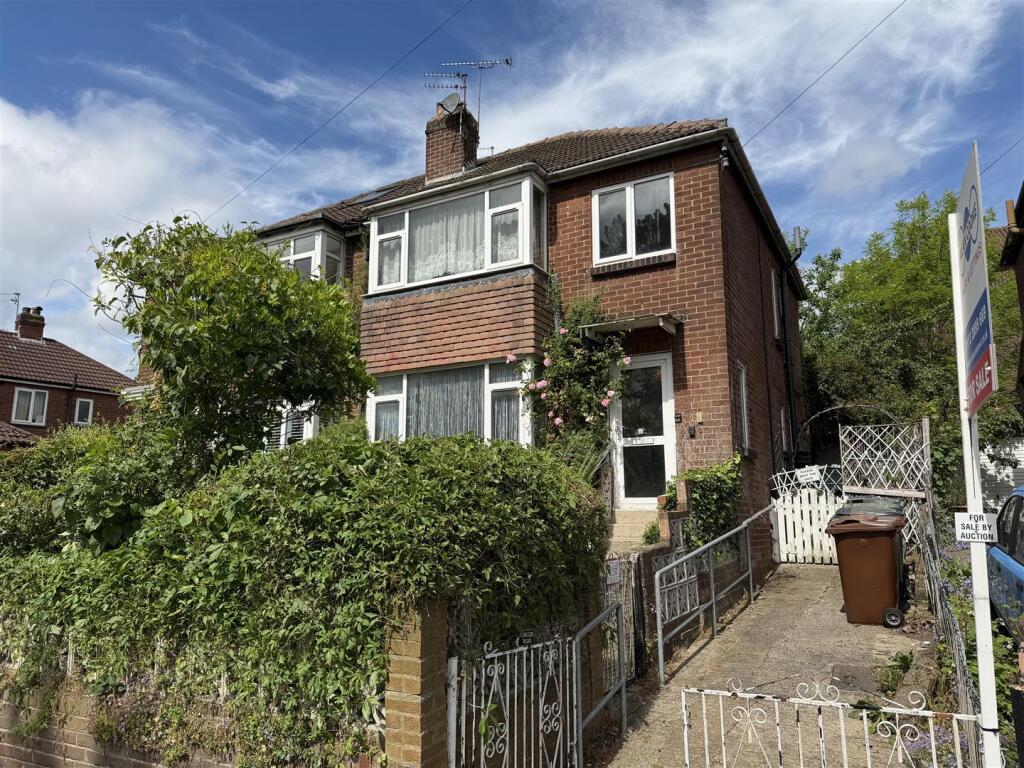 Main image of property: Towers Way, Meanwood, LS6