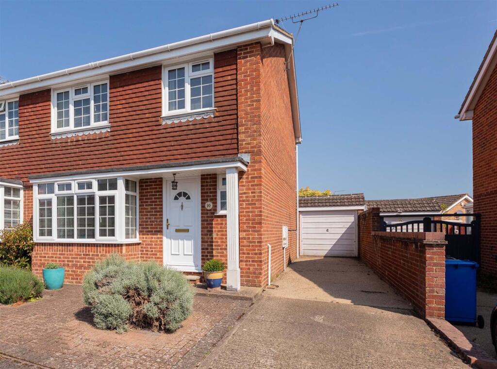 Main image of property: Whitchurch Close, Maidenhead