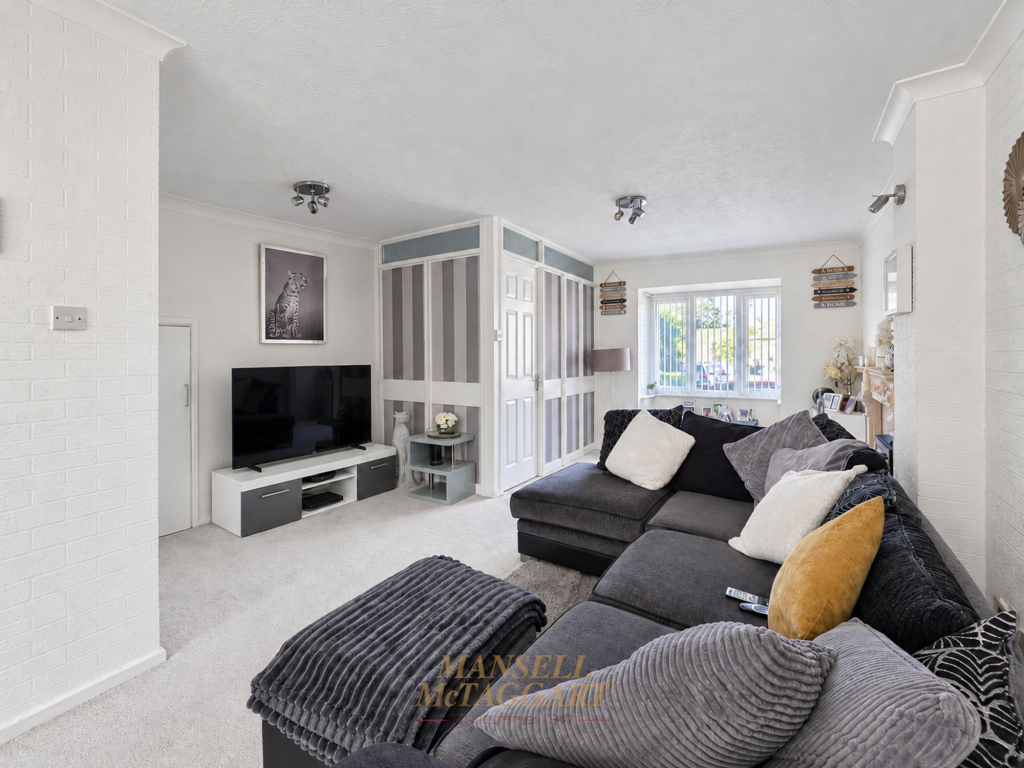 House in Crawley, Broadfield - View 2