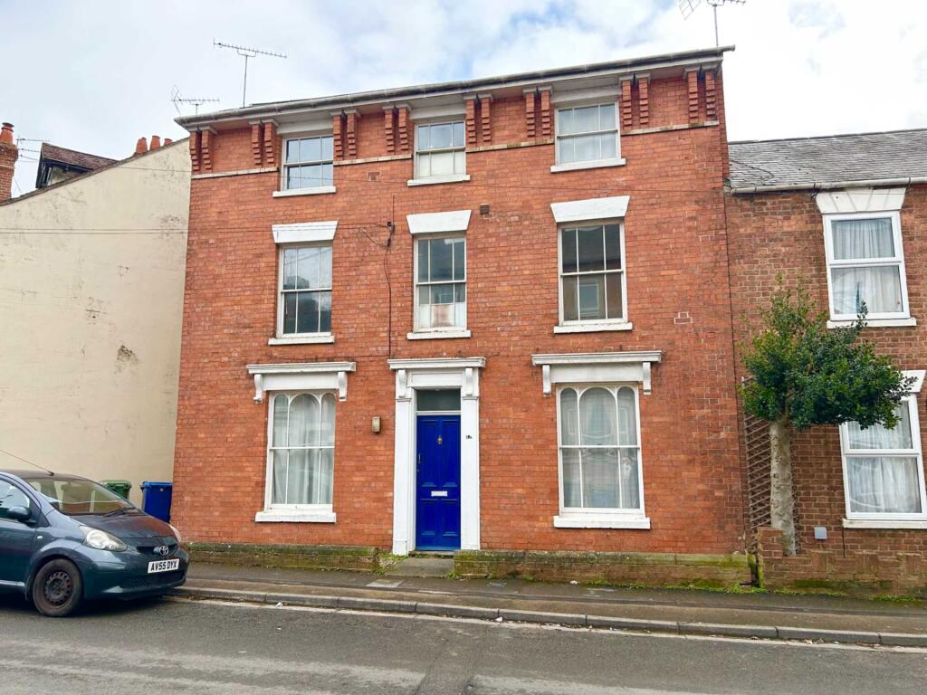 Main image of property: 10b West Street Banbury
