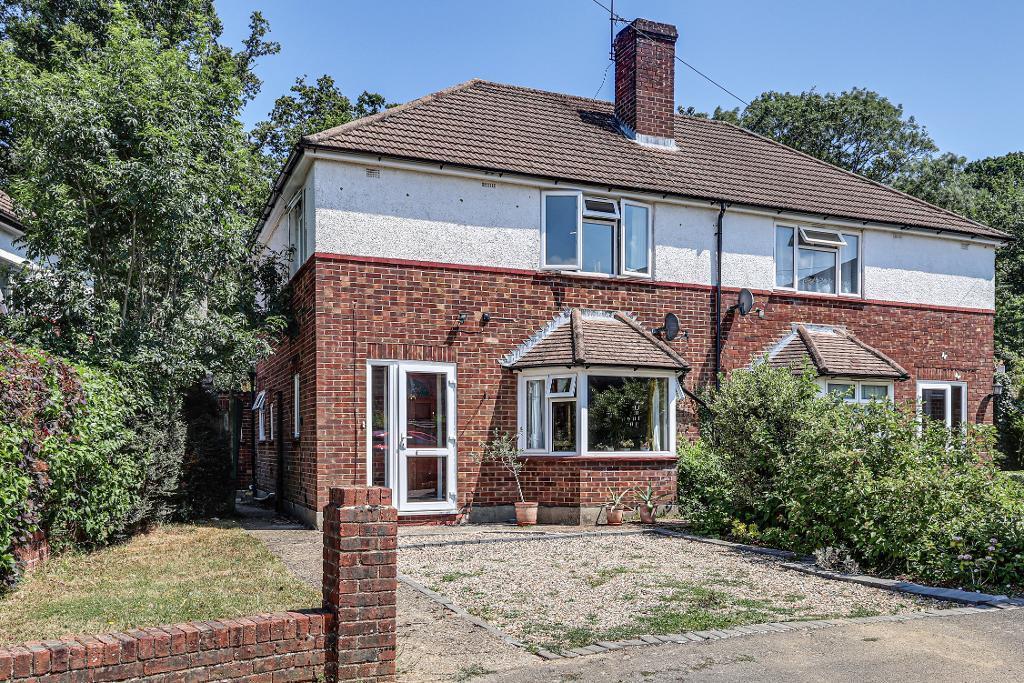 Main image of property: Harewood Gardens, Sanderstead, CR2 9BW