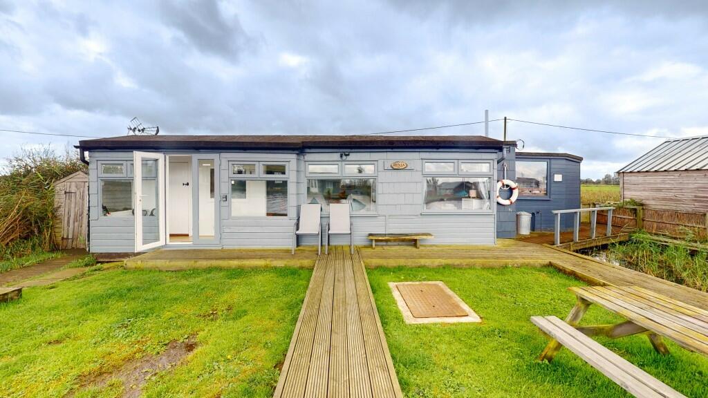 2-bed bungalow on Potter Heigham, £165,000
