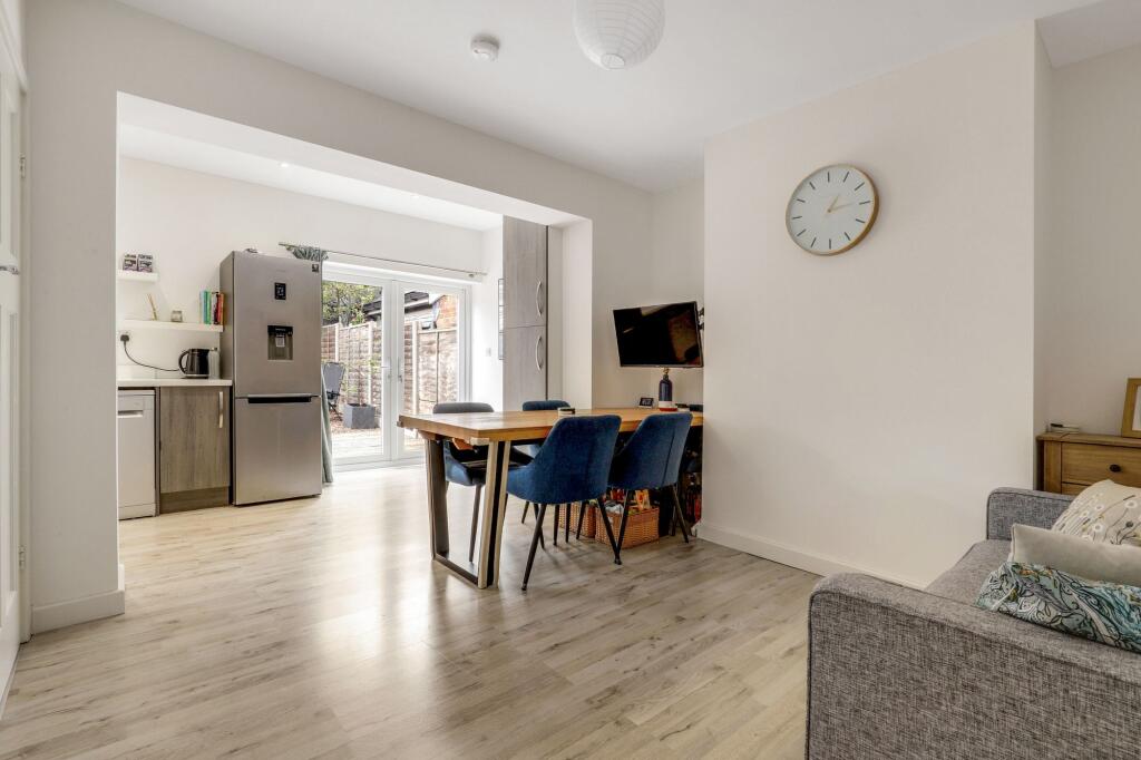 House in Nottingham, Chilwell - View 3