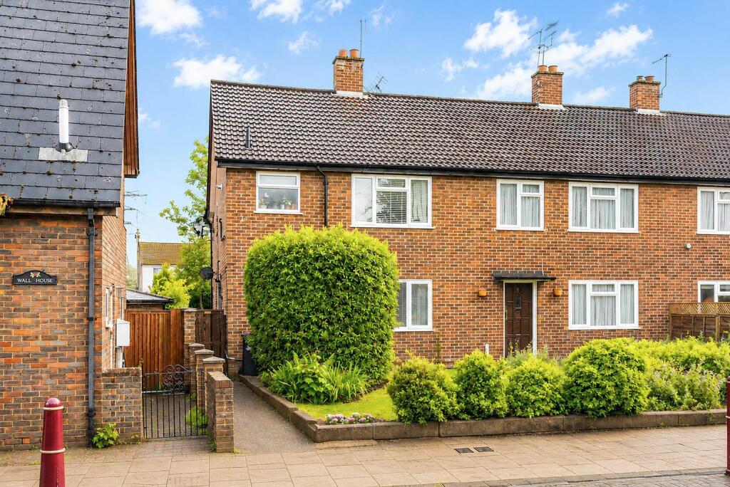 Main image of property: High Street, Stanstead Abbotts