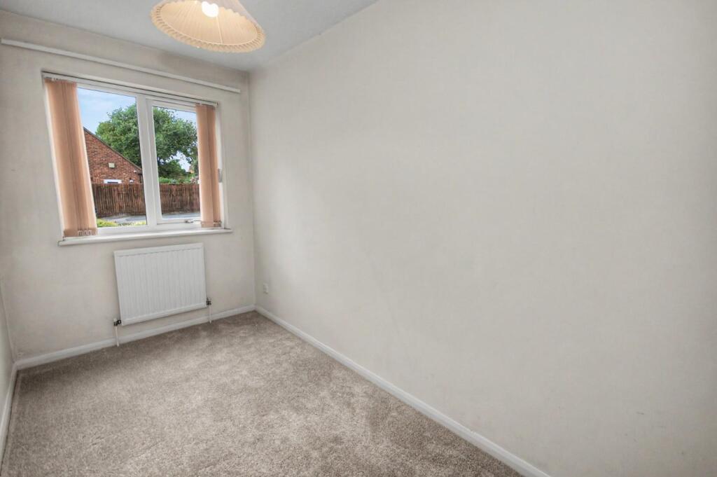 Apartment in Northampton, Semilong - More