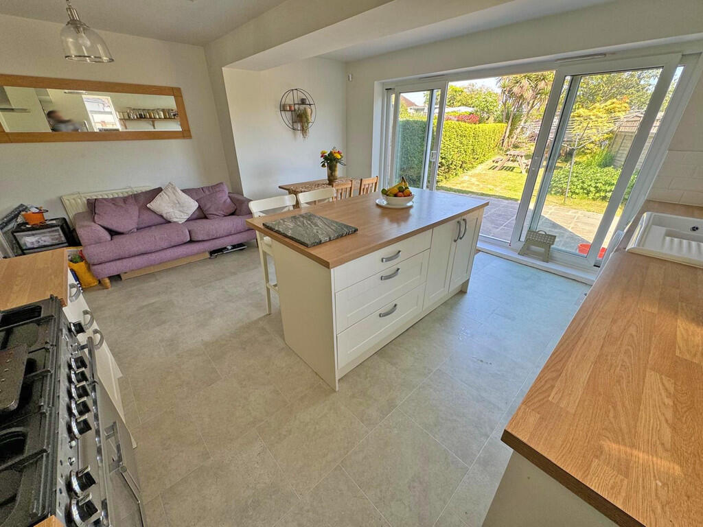 Greenways Crescent, Shoreham-by-Sea photo 4