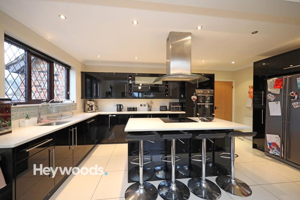 Crewe Road, Madeley Heath, CW3 photo 3