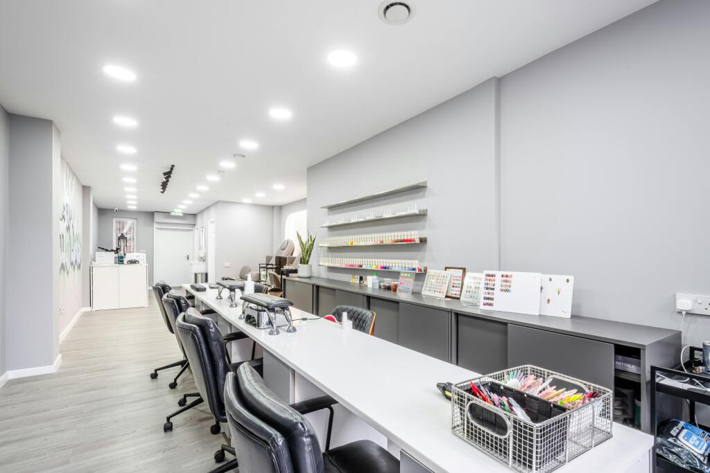 Cambridge Heath Rd 493 NEW - Low Res 1.jpg