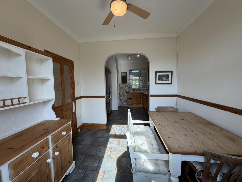 House in Swansea, Llanfihangel Aberbythych - View 3
