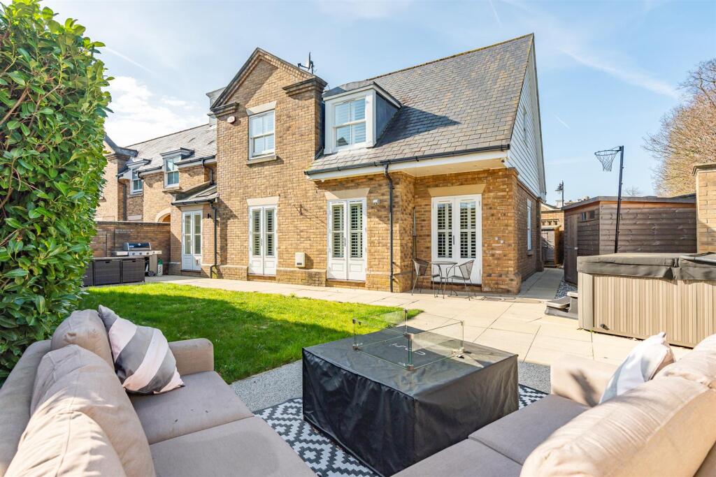 Main image of property: Orchid Close, Goffs Oak