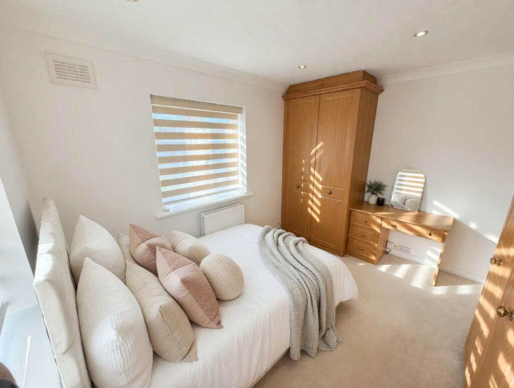 House in Watford - View 3