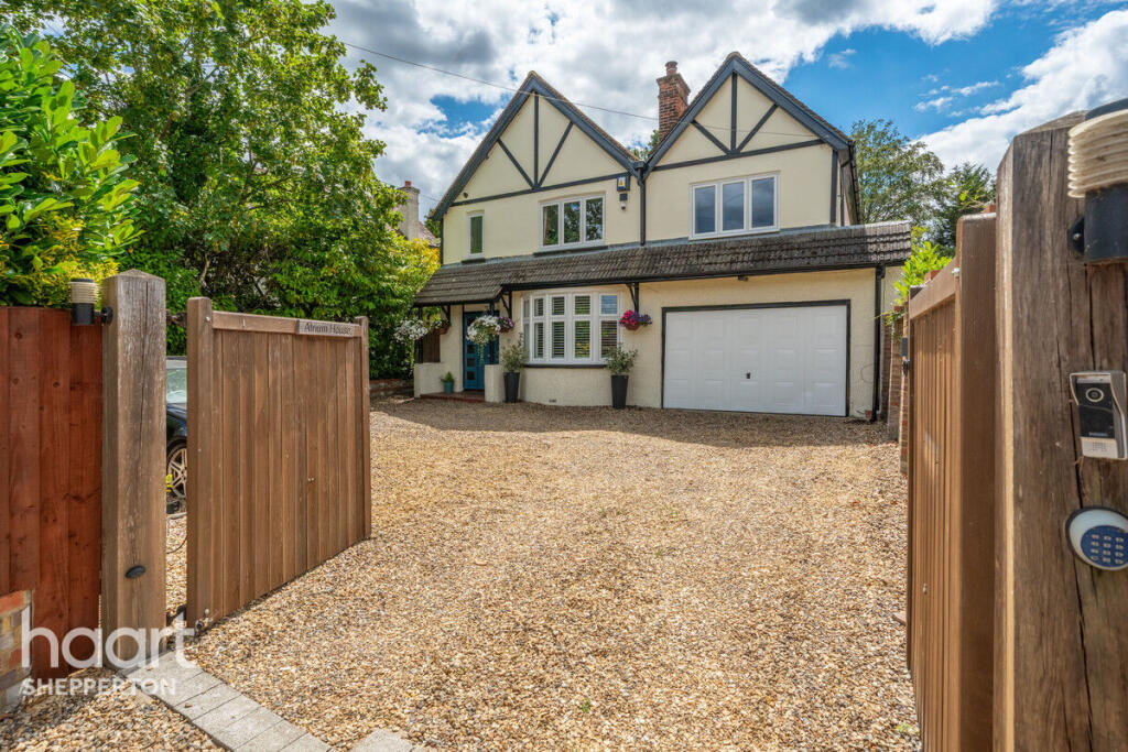 4-bed detached on Sandhills Lane, VIRGINIA WATER, £1,200,000