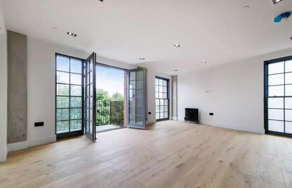 Main image of property: Heaton Road, London, SE15