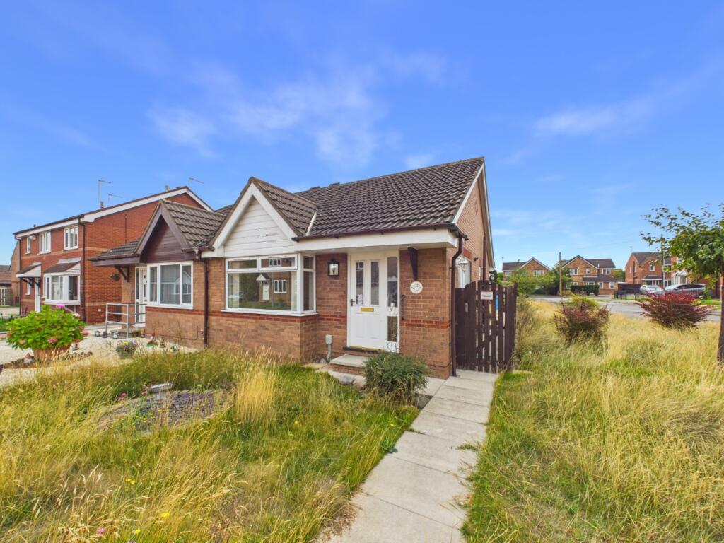 Main image of property: Peckforten Close, Bransholme, Hull, East Riding of Yorkshire, HU7 4ZB