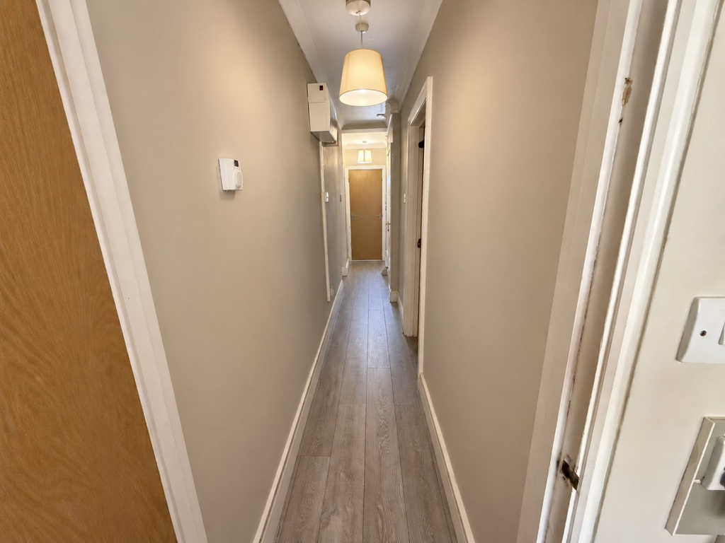Apartment in Southampton - More