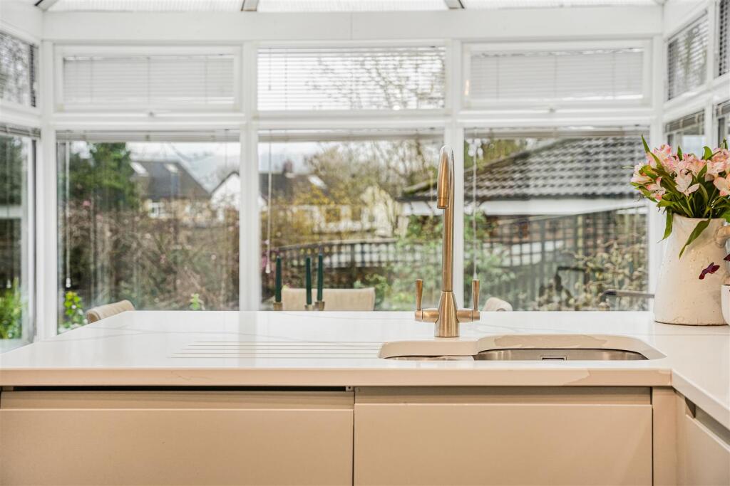 Additional image 41 of Hawthorn Crescent, Baildon, Shipley