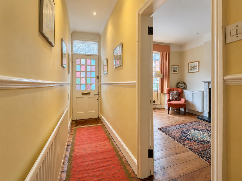 Albany Road, Stratford-Upon-Avon - View 3