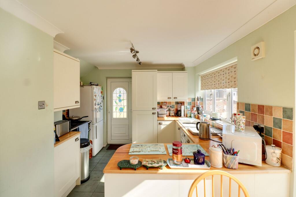 House in St Neots, Eynesbury - View 4