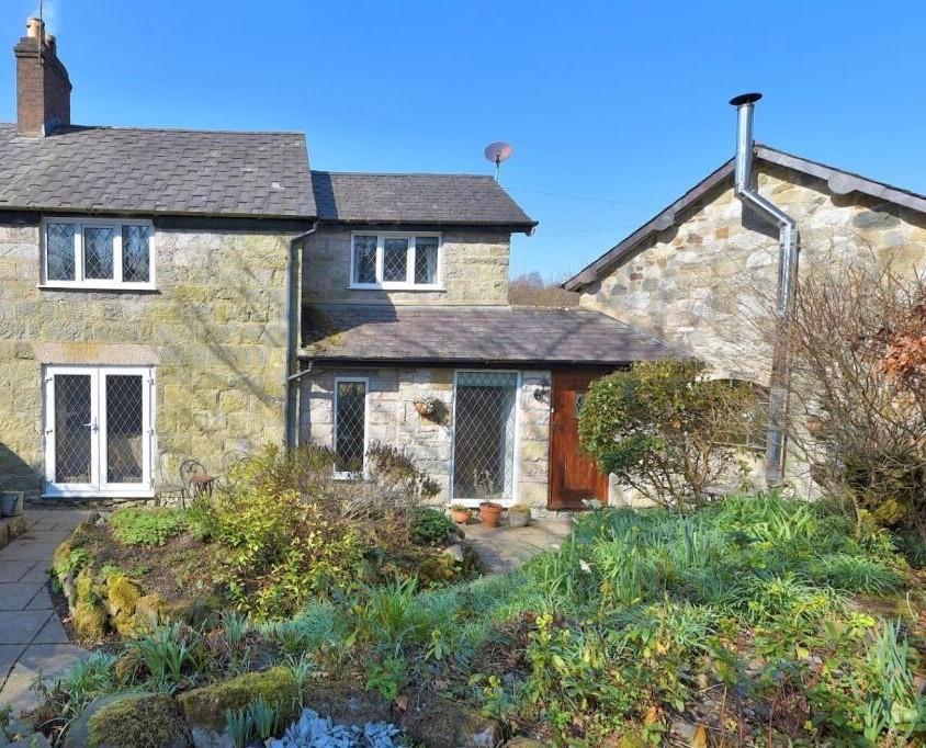 Main image of property: Tafarn-Y-Gelyn, Llanferres, Mold
