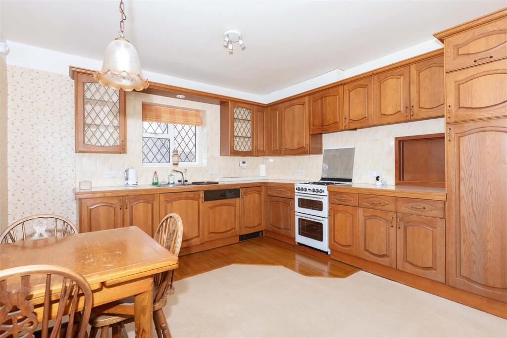 House in Worthing, West Sussex - View 4