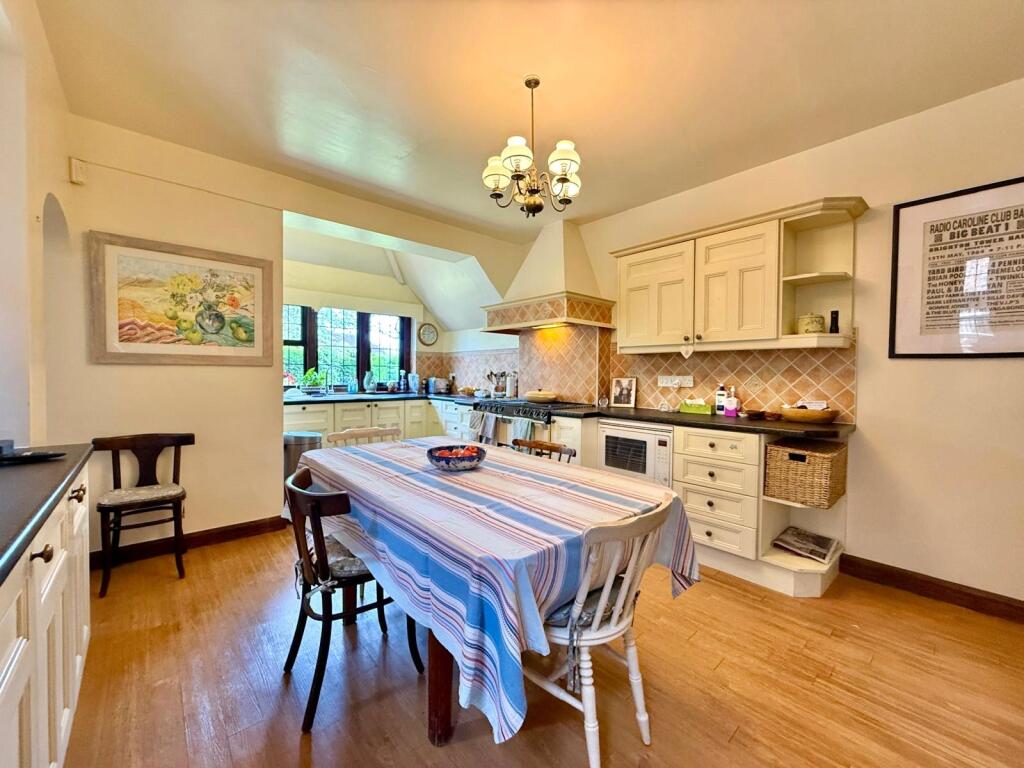 Summerdown Road, Eastbourne, BN20 photo 5