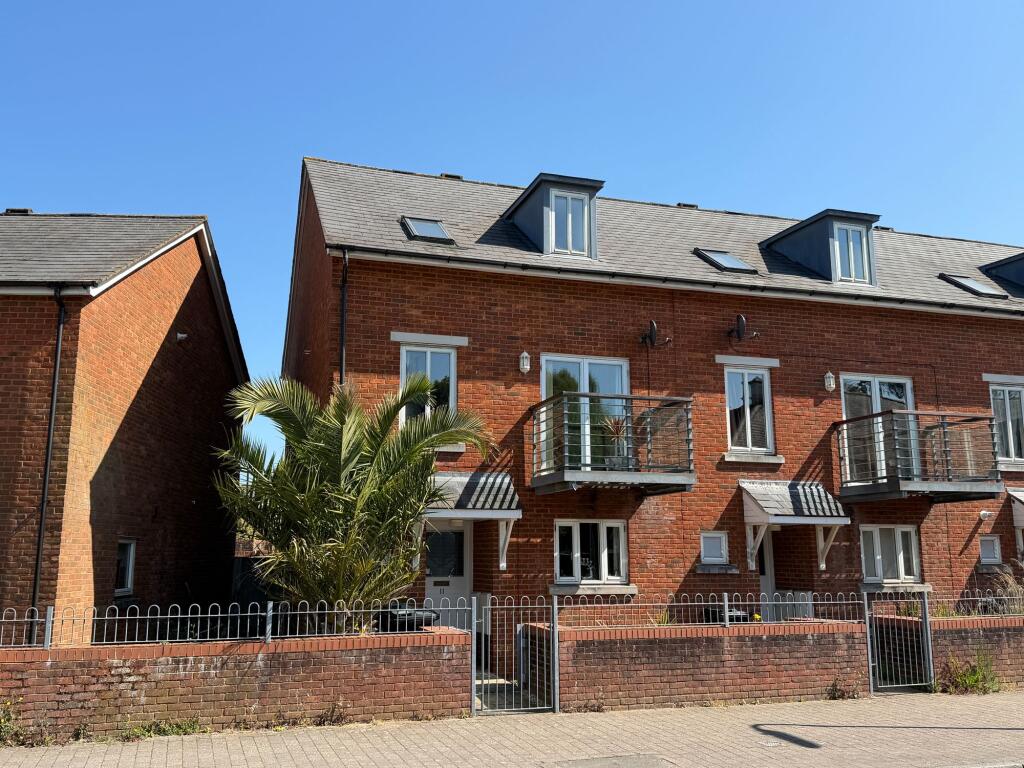 Main image of property: Shore Road, Hythe, SO45