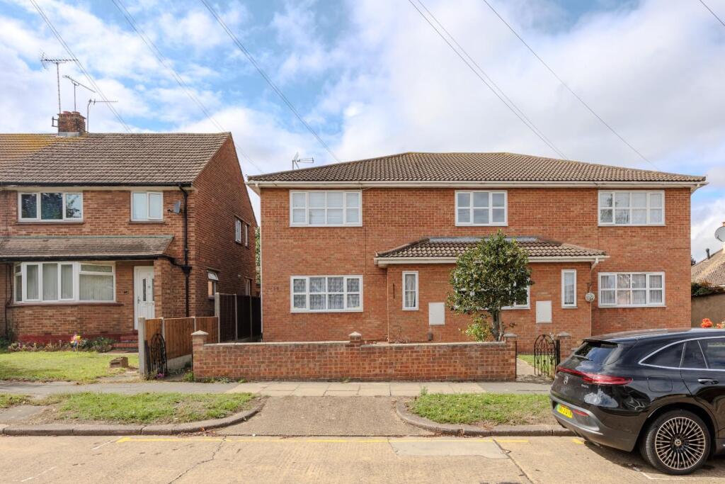 Main image of property: Queen Annes Drive, Westcliff-On-Sea